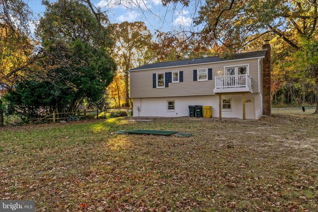 7963 OAK RD, Pasadena, MD 21122