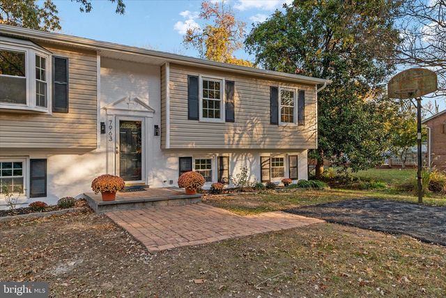 7963 OAK RD, Pasadena, MD 21122
