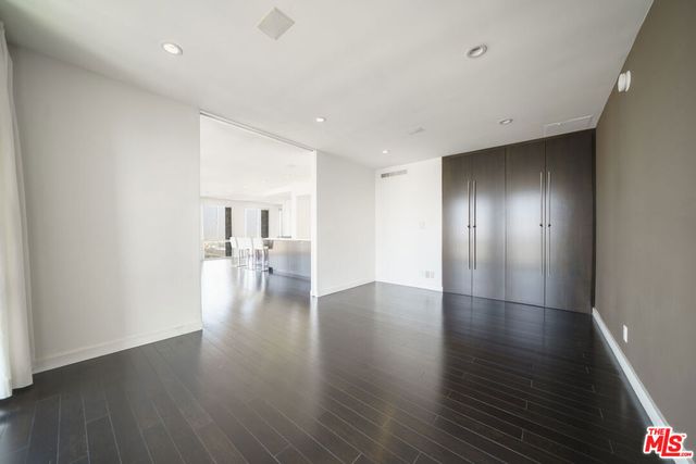 800 W 1st Street 2110, Los Angeles, CA 90012