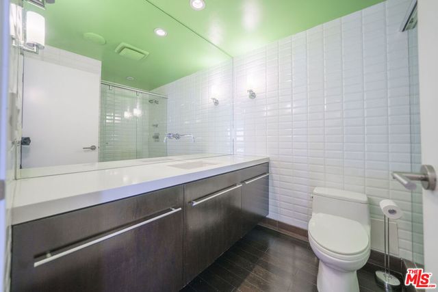 800 W 1st Street 2110, Los Angeles, CA 90012