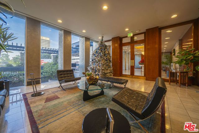 800 W 1st Street 2110, Los Angeles, CA 90012