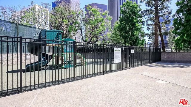 800 W 1st Street 2110, Los Angeles, CA 90012