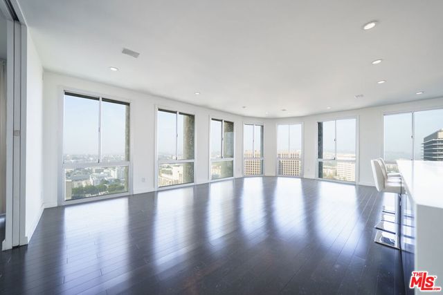 800 W 1st Street 2110, Los Angeles, CA 90012