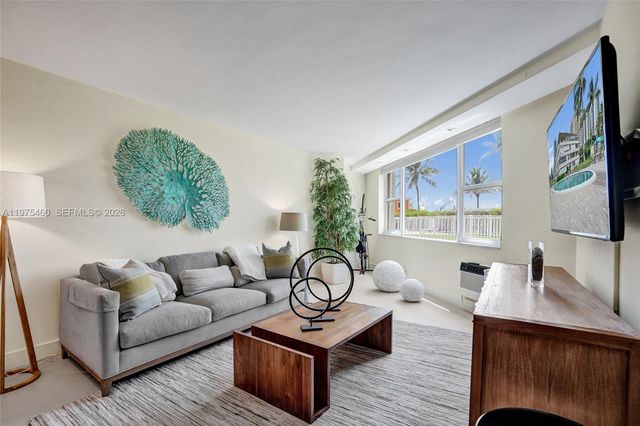 1936 S Ocean 21D, Hallandale Beach, FL 33009