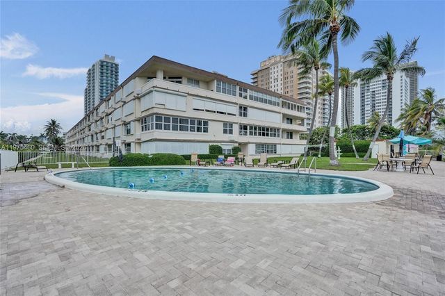 1936 S Ocean 21D, Hallandale Beach, FL 33009