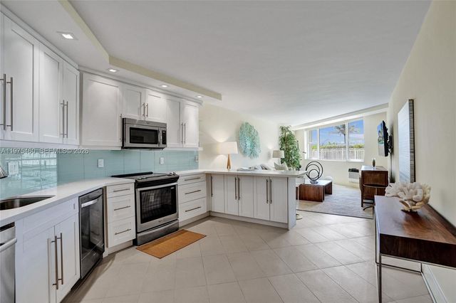 1936 S Ocean 21D, Hallandale Beach, FL 33009