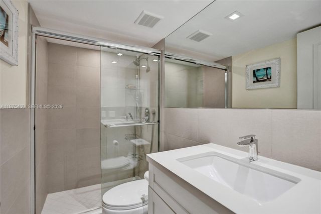 1936 S Ocean 21D, Hallandale Beach, FL 33009