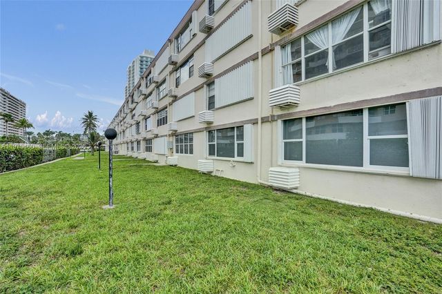 1936 S Ocean 21D, Hallandale Beach, FL 33009