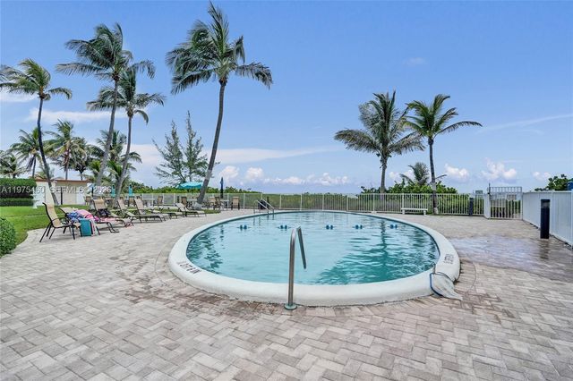 1936 S Ocean 21D, Hallandale Beach, FL 33009