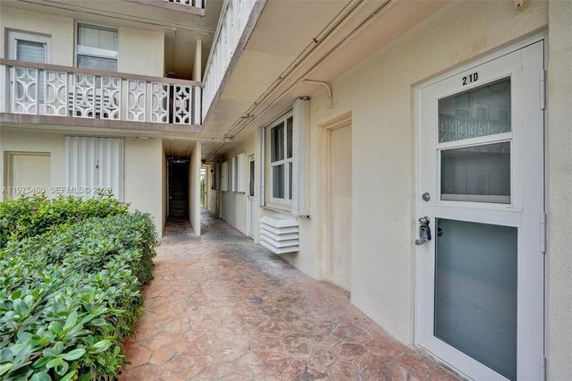 1936 S Ocean 21D, Hallandale Beach, FL 33009