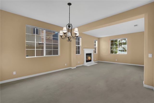 7 Plaza Valenza, Lake Elsinore, CA 92532