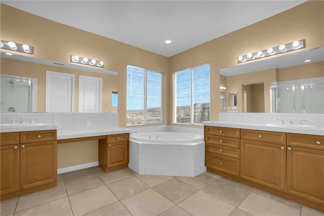 7 Plaza Valenza, Lake Elsinore, CA 92532