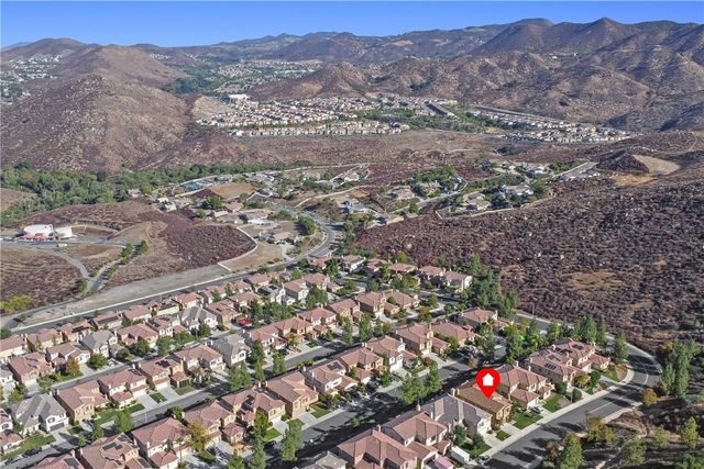 7 Plaza Valenza, Lake Elsinore, CA 92532