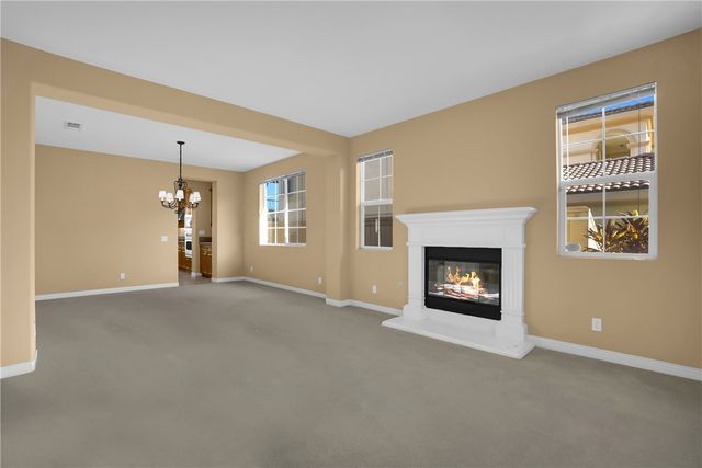 7 Plaza Valenza, Lake Elsinore, CA 92532