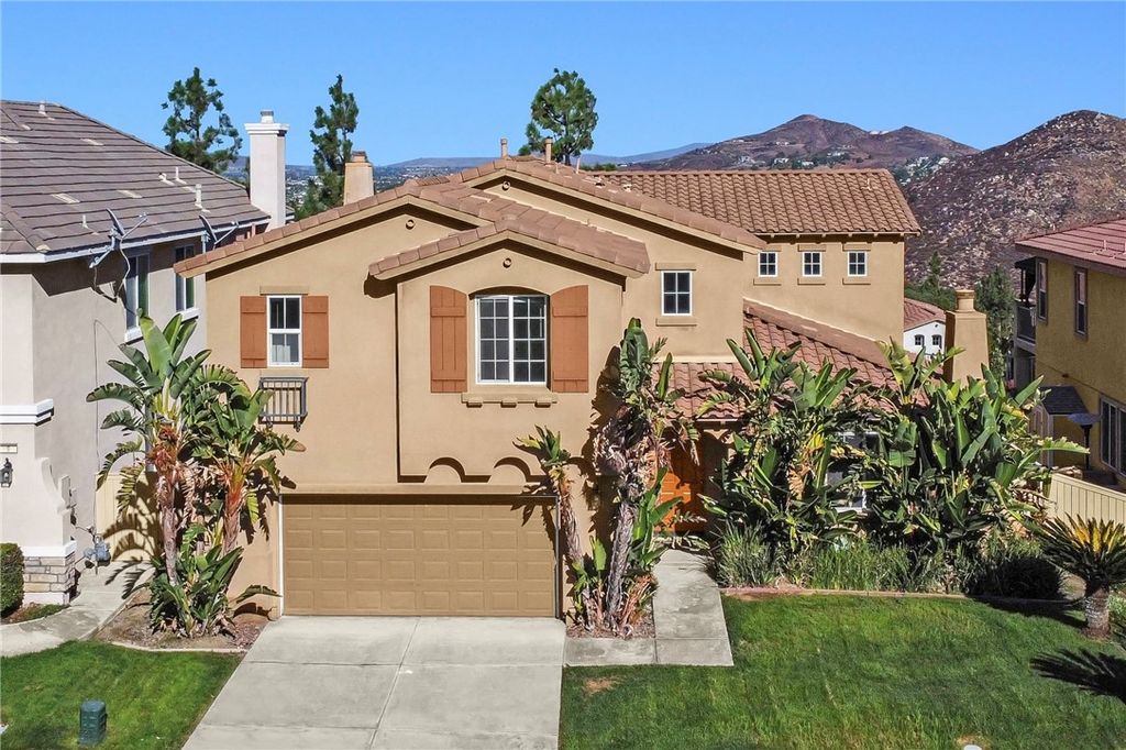 7 Plaza Valenza, Lake Elsinore, CA 92532