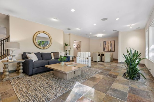 17809 W 62nd Street, Eden Prairie, MN 55346