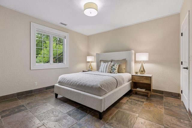 17809 W 62nd Street, Eden Prairie, MN 55346