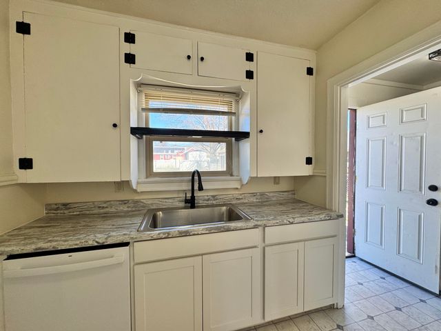 2533 Applegate Avenue, Klamath Falls, OR 97601