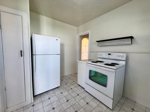 2533 Applegate Avenue, Klamath Falls, OR 97601