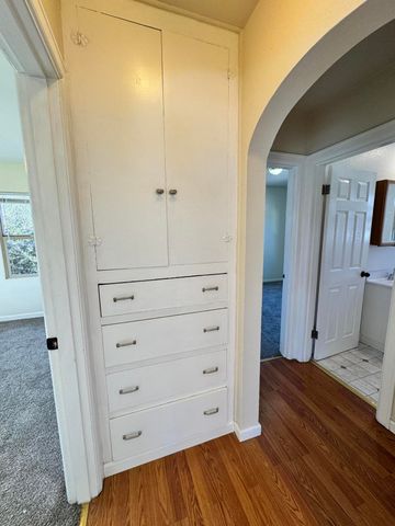 2533 Applegate Avenue, Klamath Falls, OR 97601