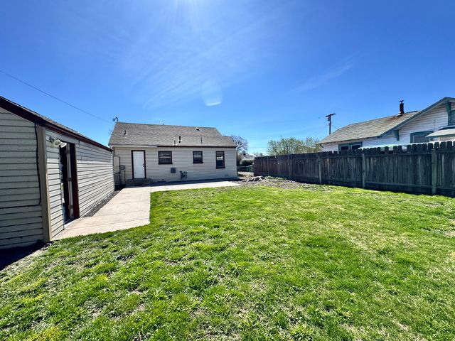 2533 Applegate Avenue, Klamath Falls, OR 97601