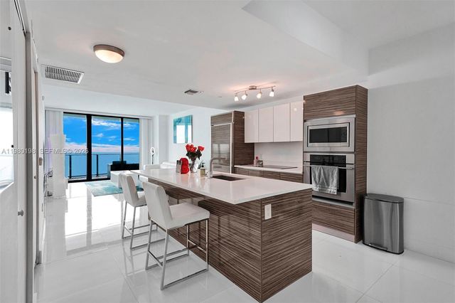 460 NE 28th St 3403, Miami, FL 33137