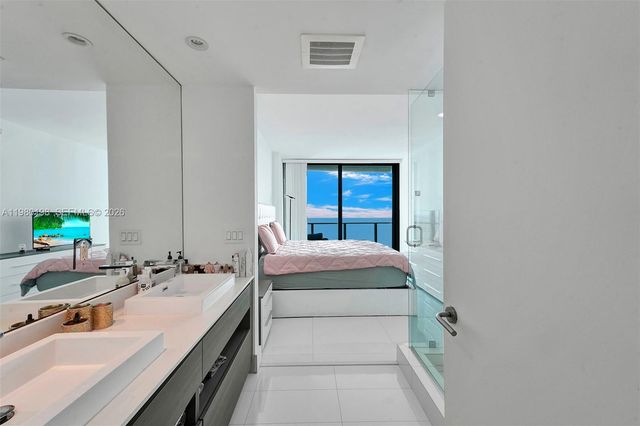 460 NE 28th St 3403, Miami, FL 33137