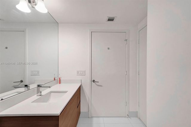 460 NE 28th St 3403, Miami, FL 33137