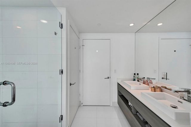 460 NE 28th St 3403, Miami, FL 33137