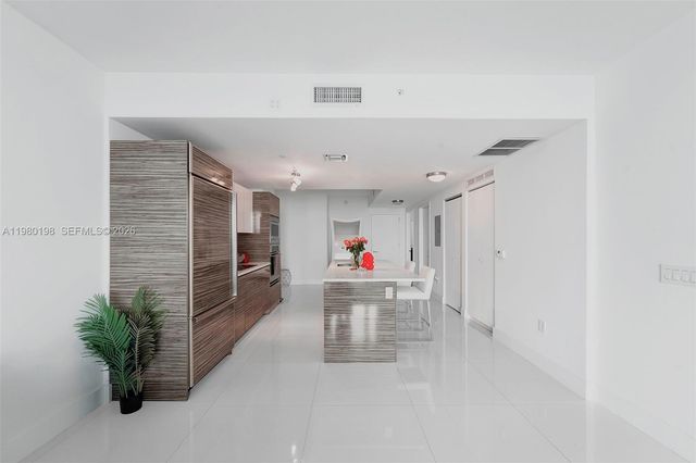 460 NE 28th St 3403, Miami, FL 33137