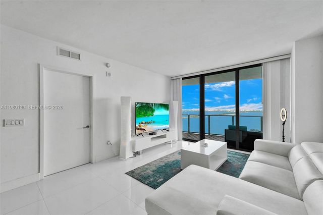 460 NE 28th St 3403, Miami, FL 33137