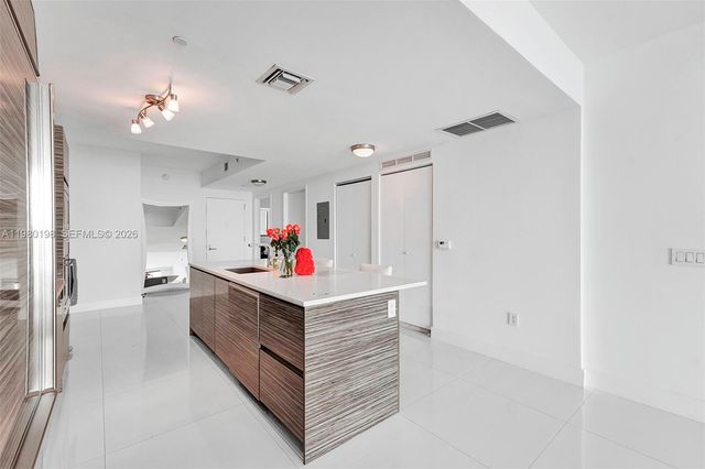 460 NE 28th St 3403, Miami, FL 33137