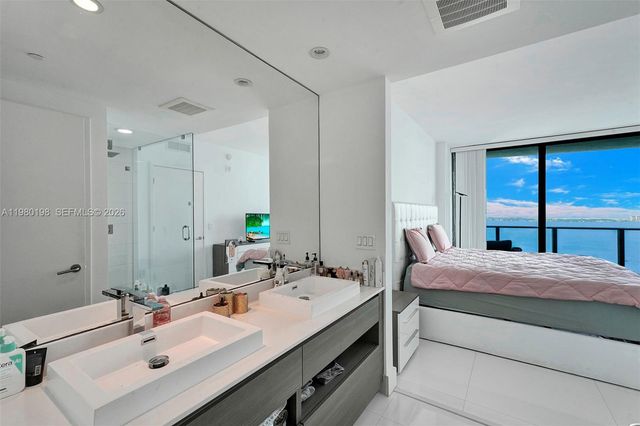 460 NE 28th St 3403, Miami, FL 33137