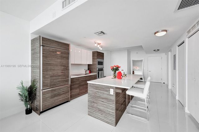 460 NE 28th St 3403, Miami, FL 33137