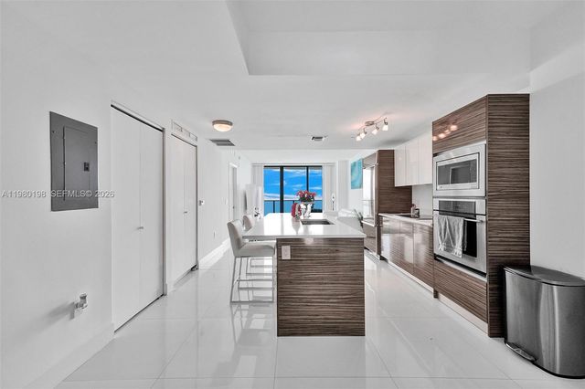 460 NE 28th St 3403, Miami, FL 33137