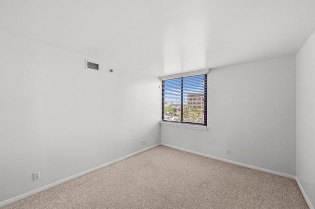 3525 Sage Road 504, Houston, TX 77056