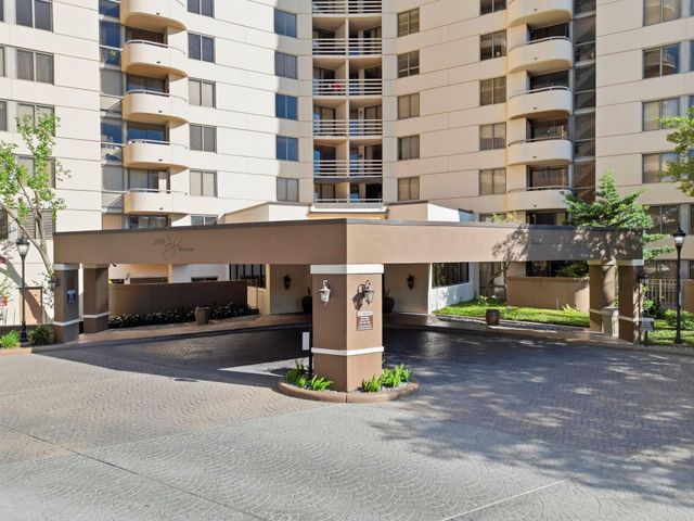 3525 Sage Road 504, Houston, TX 77056