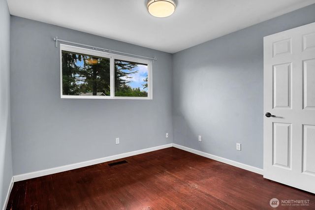 2528 166th Avenue NE, Bellevue, WA 98008