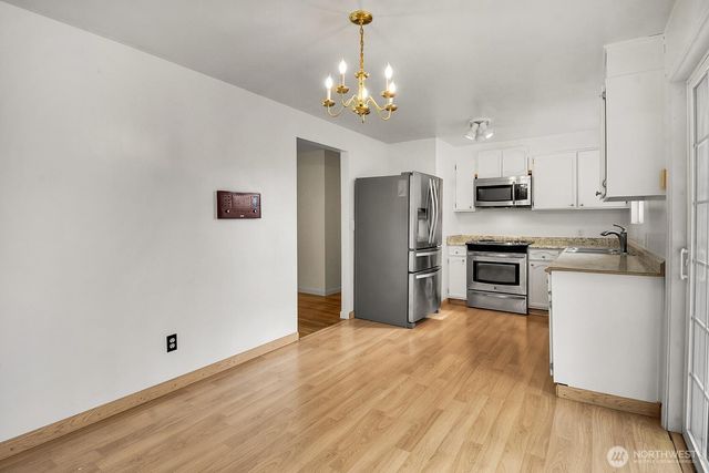 2528 166th Avenue NE, Bellevue, WA 98008