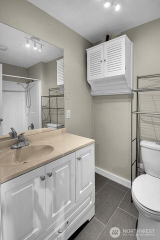 2528 166th Avenue NE, Bellevue, WA 98008