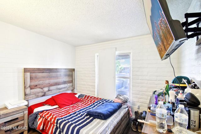 914 W Wedwick Street, Tucson, AZ 85706