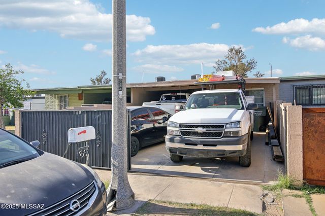 914 W Wedwick Street, Tucson, AZ 85706