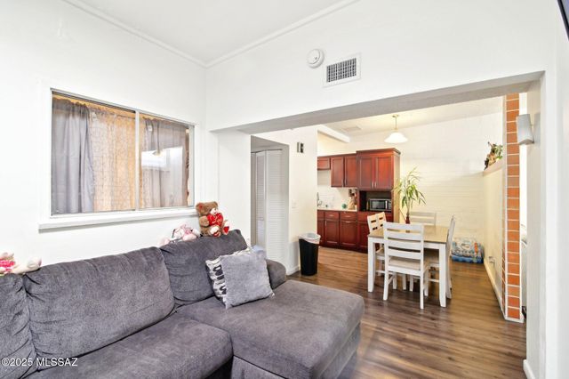 914 W Wedwick Street, Tucson, AZ 85706