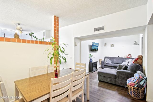 914 W Wedwick Street, Tucson, AZ 85706