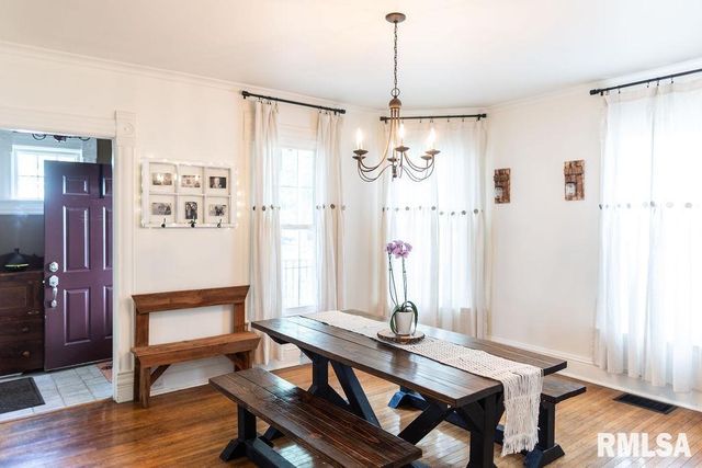 306 W FREMONT Street, Elmwood, IL 61529