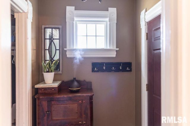 306 W FREMONT Street, Elmwood, IL 61529