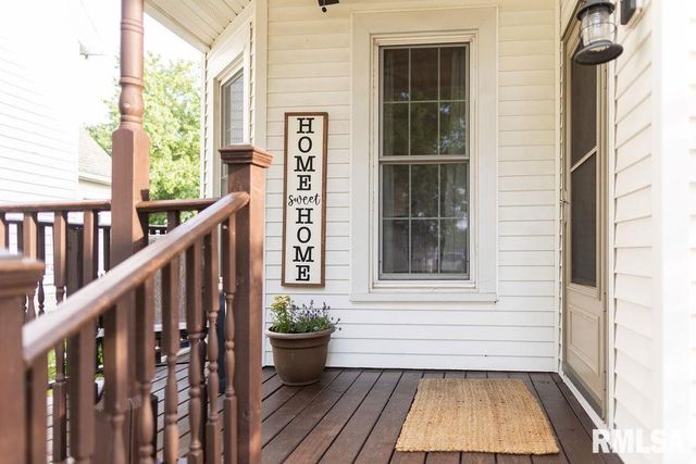 306 W FREMONT Street, Elmwood, IL 61529