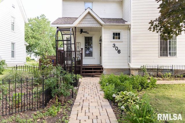 306 W FREMONT Street, Elmwood, IL 61529