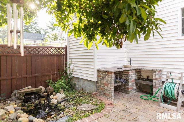 306 W FREMONT Street, Elmwood, IL 61529