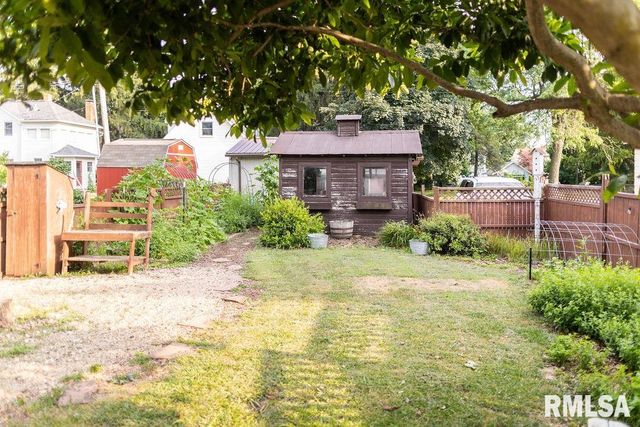 306 W FREMONT Street, Elmwood, IL 61529